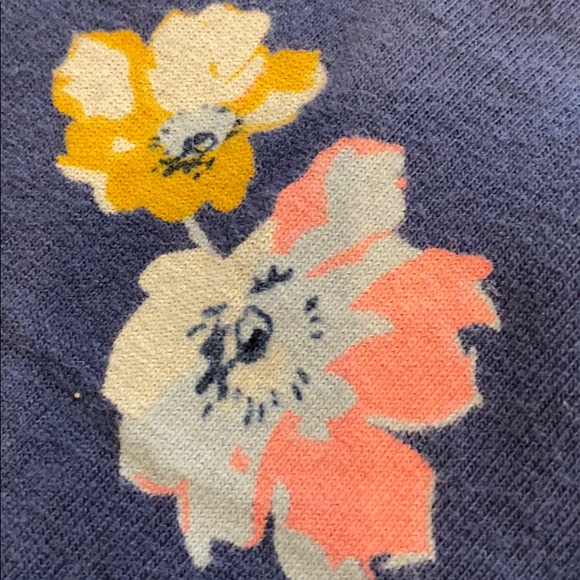 Old Navy kids stretchy leggings size medium. - Picture 3 of 5